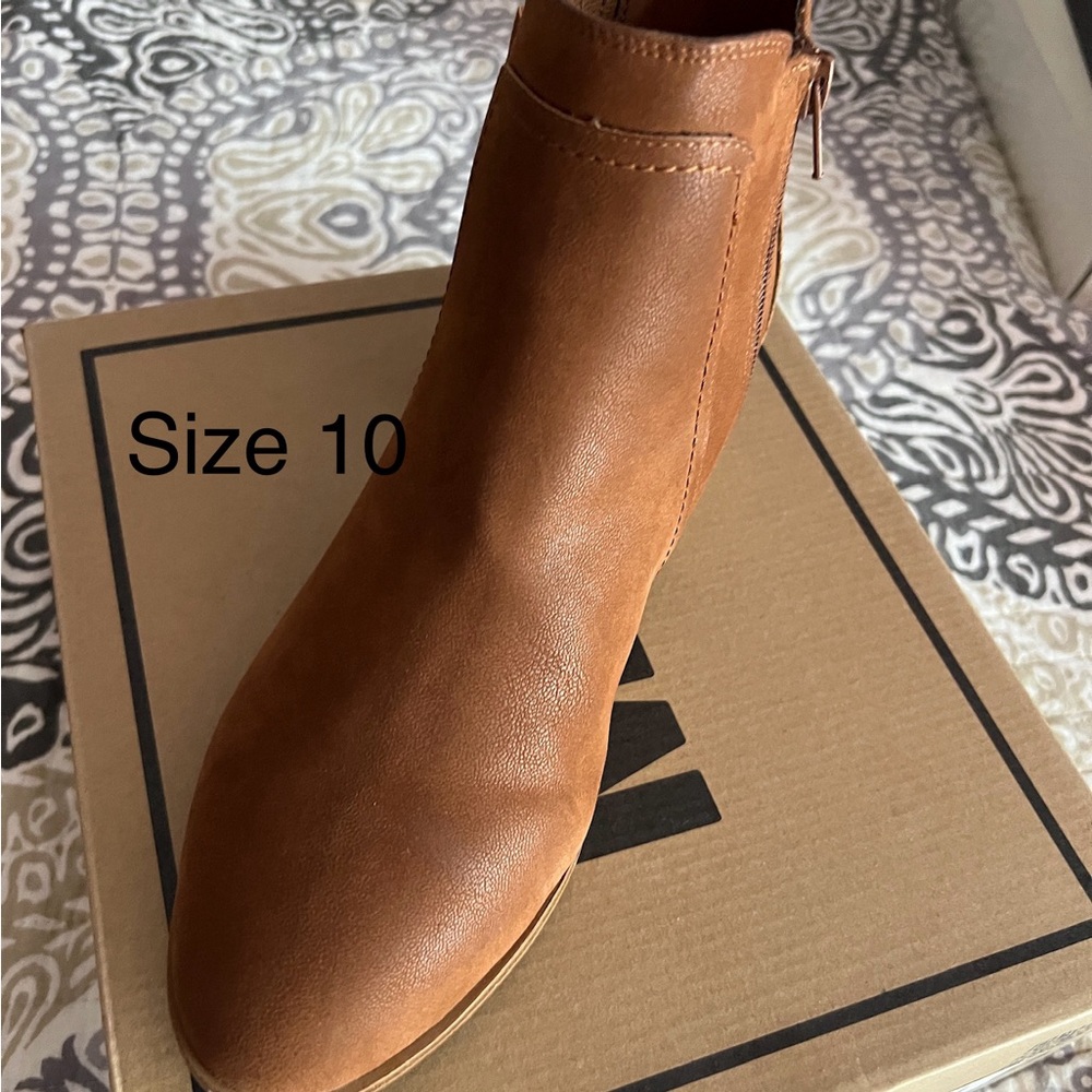 Booties-Belle Cog Brussels
